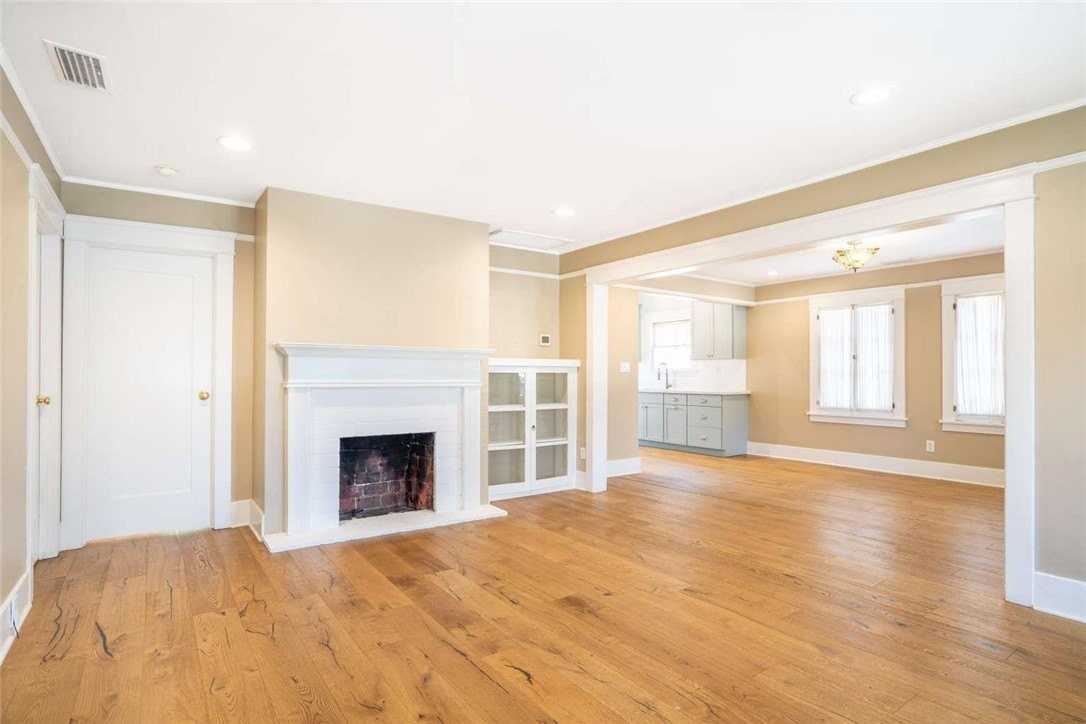 5049 Mount Royal Dr - Photo 3 of 25
