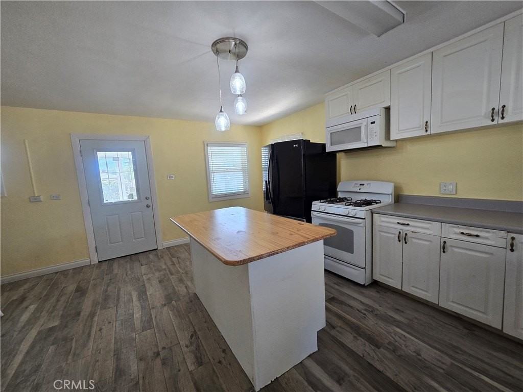 3597 Pedley Ave - Photo 5 of 22