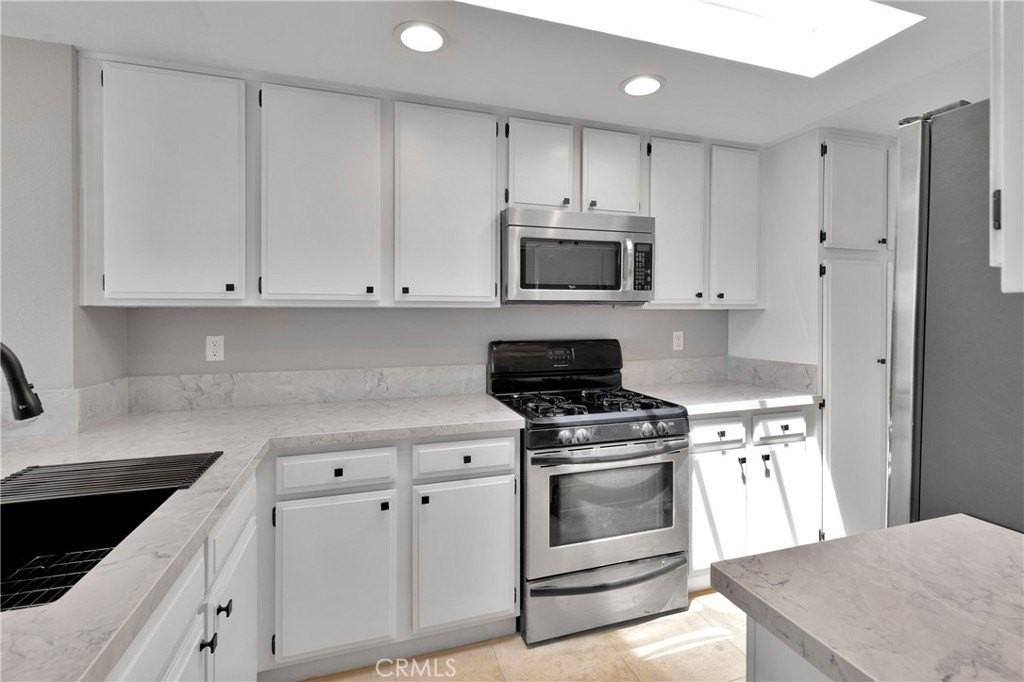 280 Cagney Ln #312 - Photo 5 of 19