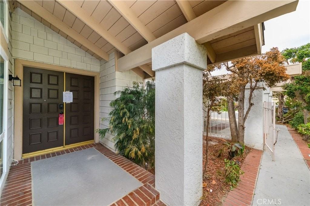 5016 Paseo De Vega - Photo 2 of 31