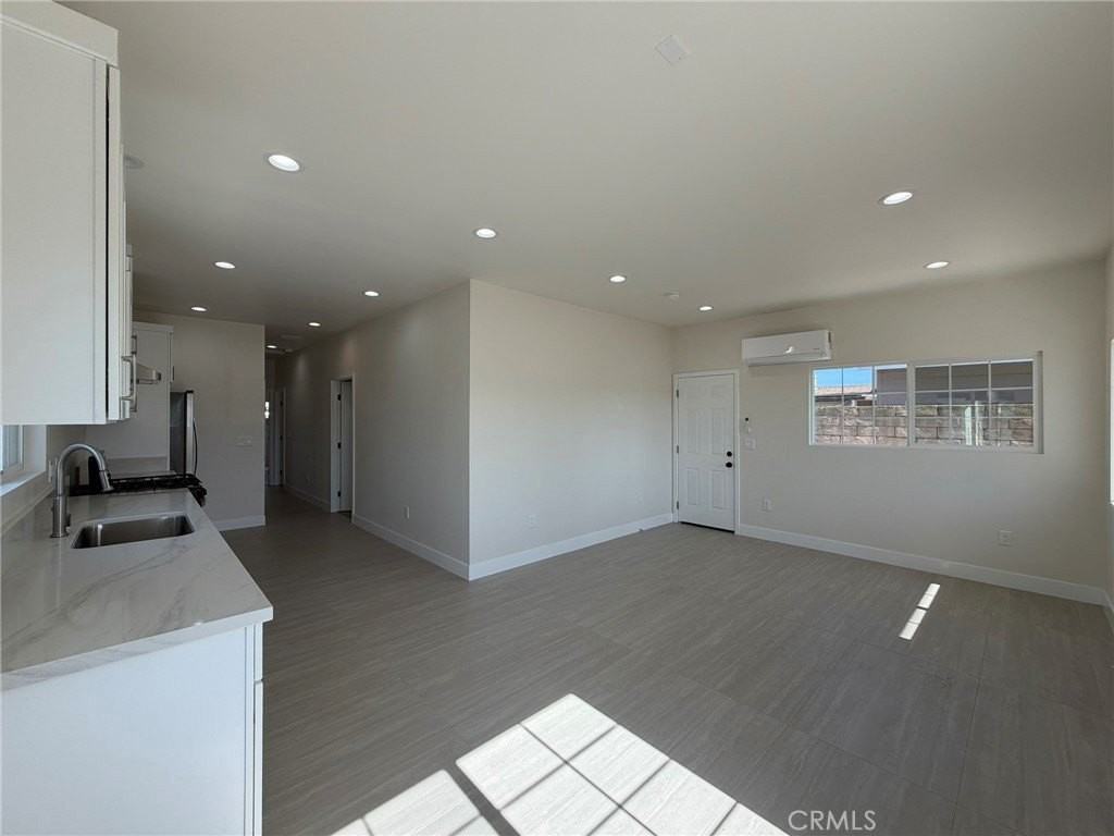 7684 Ruthann Ave - Photo 3 of 10