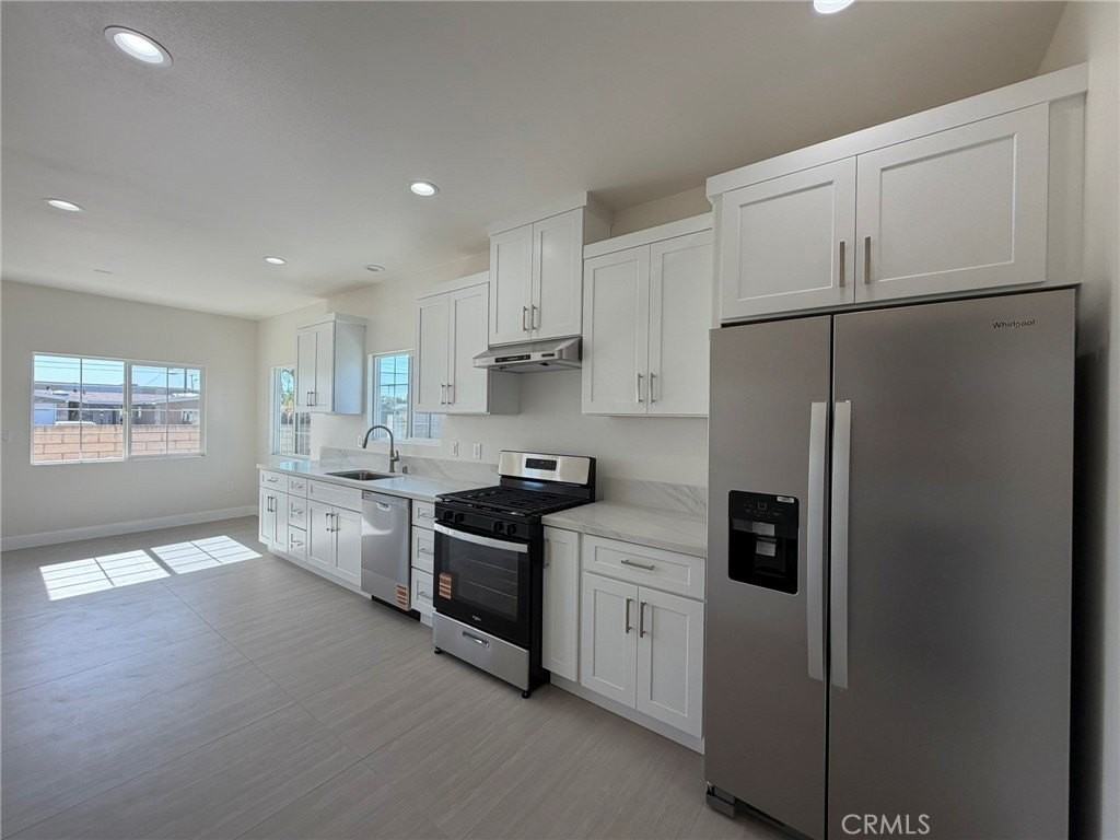 7684 Ruthann Ave - Photo 6 of 10