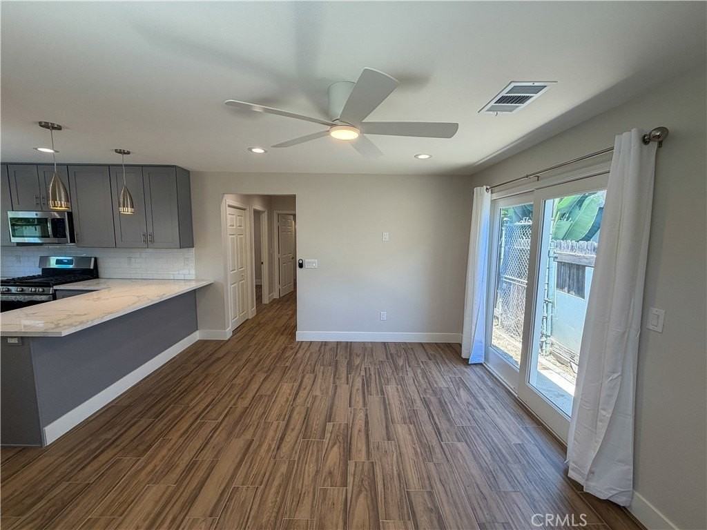 435 N Cypress St #D - Photo 4 of 29
