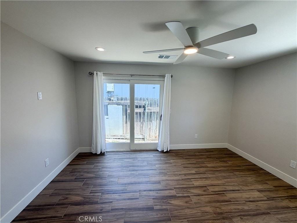 435 N Cypress St #D - Photo 5 of 29
