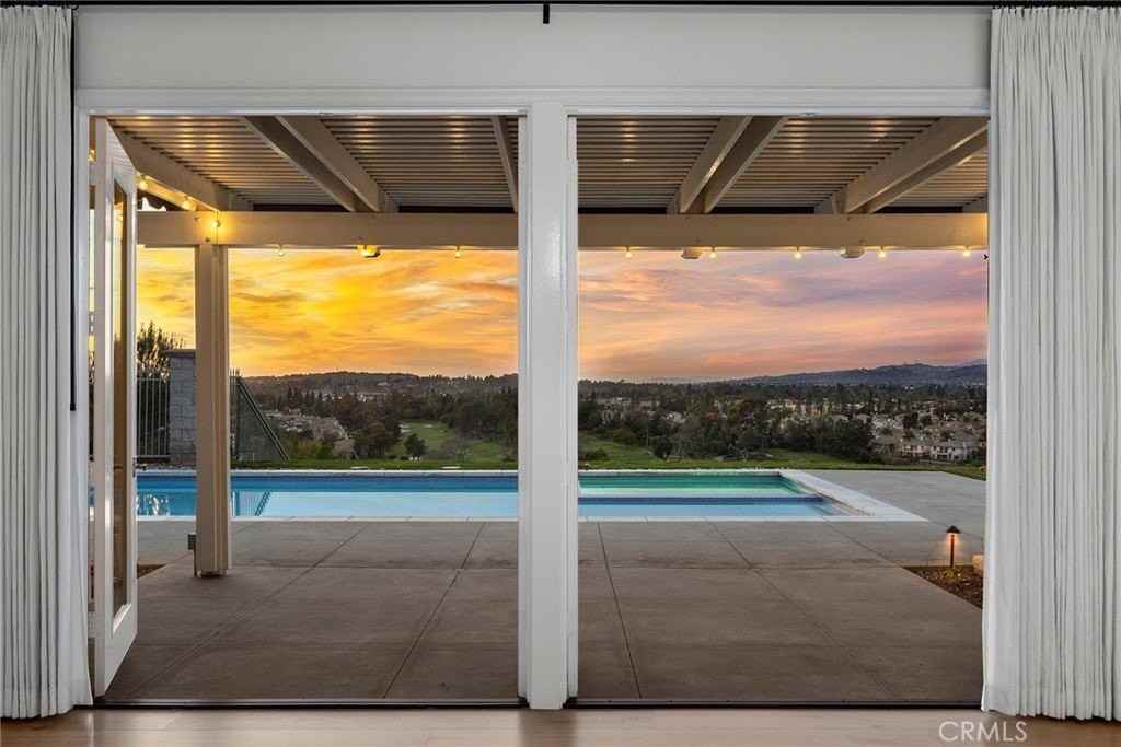 2309 Skyline Dr - Photo 6 of 50