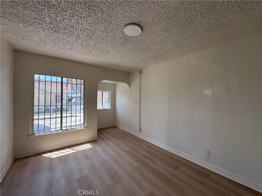 8220 Wall St - Photo 3 of 16