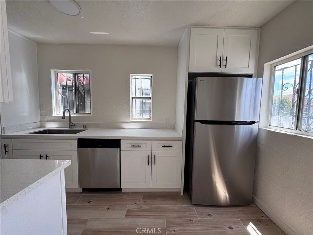 8220 Wall St - Photo 4 of 16