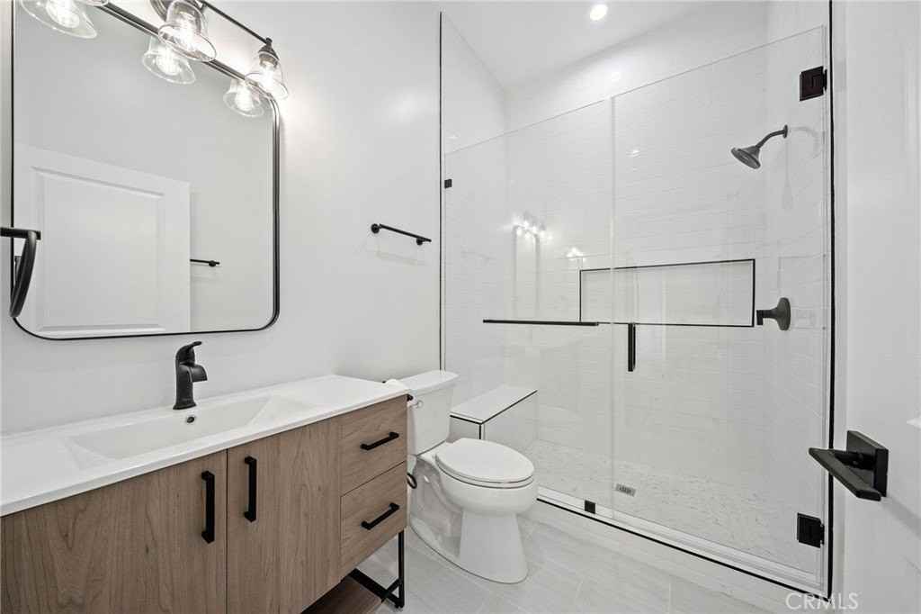 10318 Burin Ave #1-2 - Photo 6 of 9