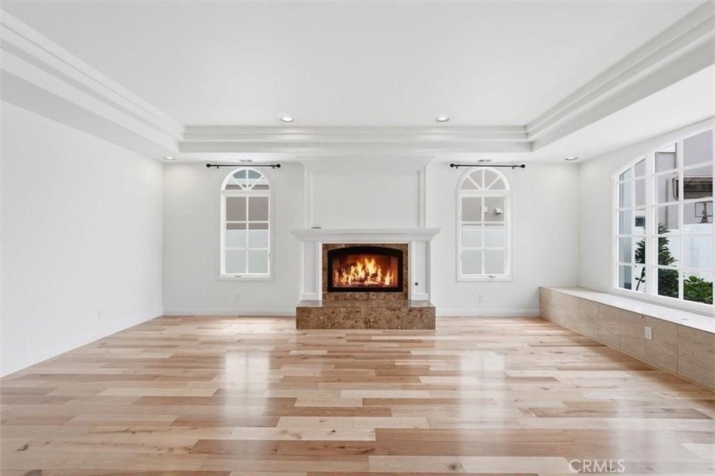 1726 11th St - Photo 6 of 50