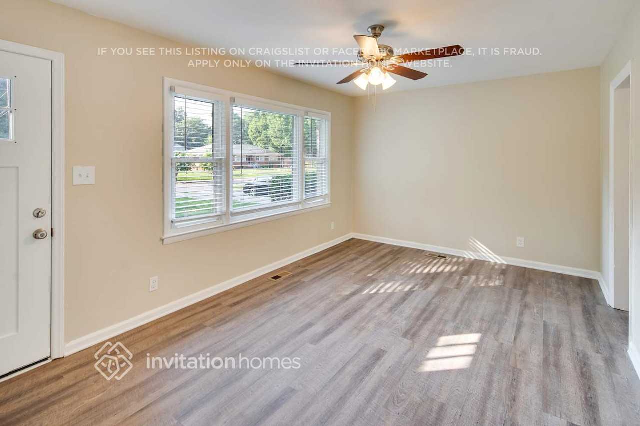 909 Friendly Pl - Photo 4 of 24