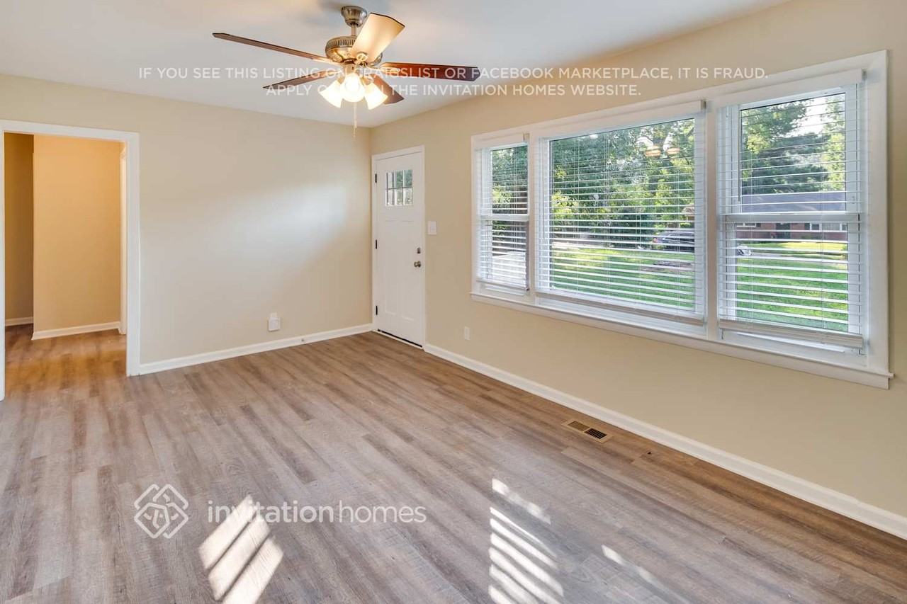 909 Friendly Pl - Photo 5 of 24