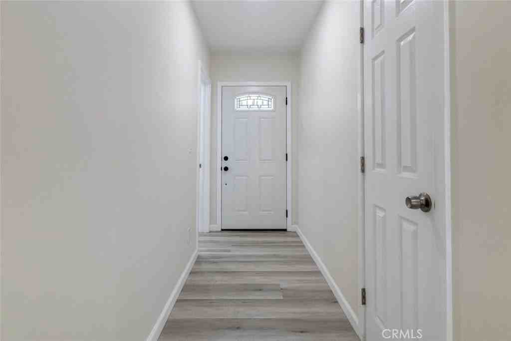 18919 Hart St - Photo 3 of 23