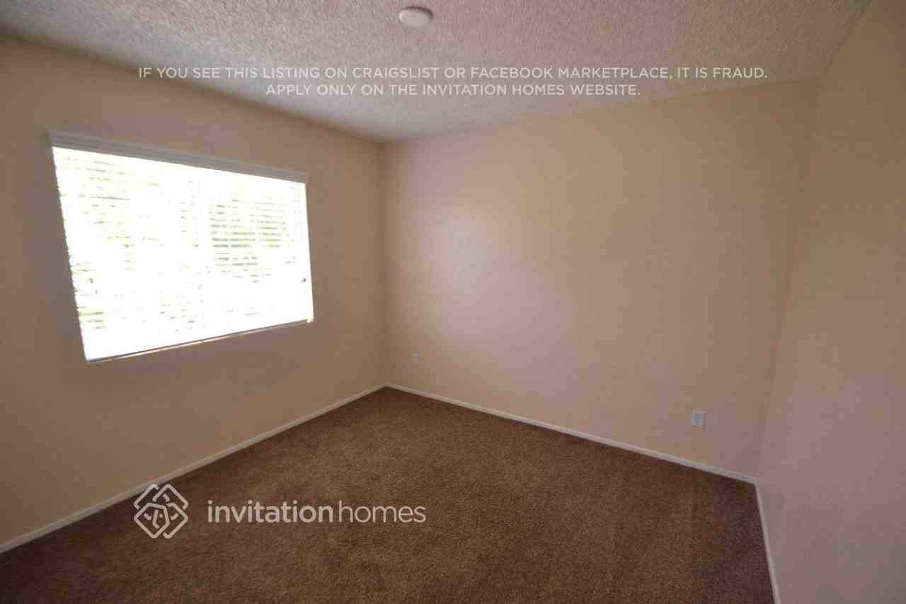 5740 Jesse Dr - Photo 6 of 10