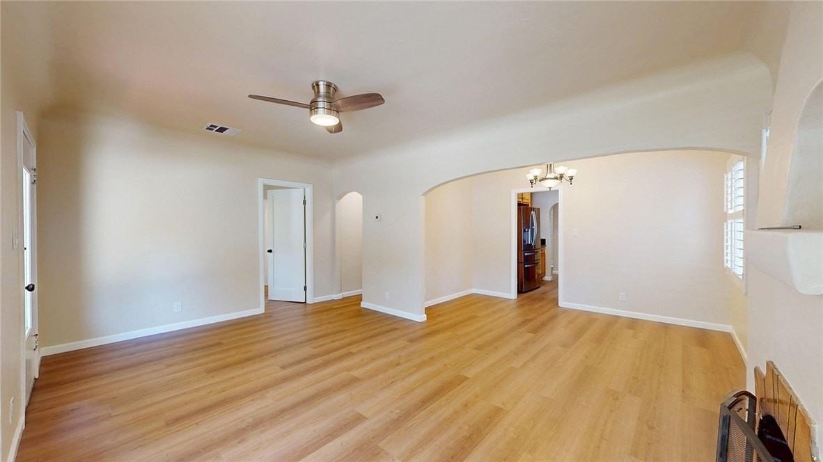 135 N Naomi St - Photo 6 of 45