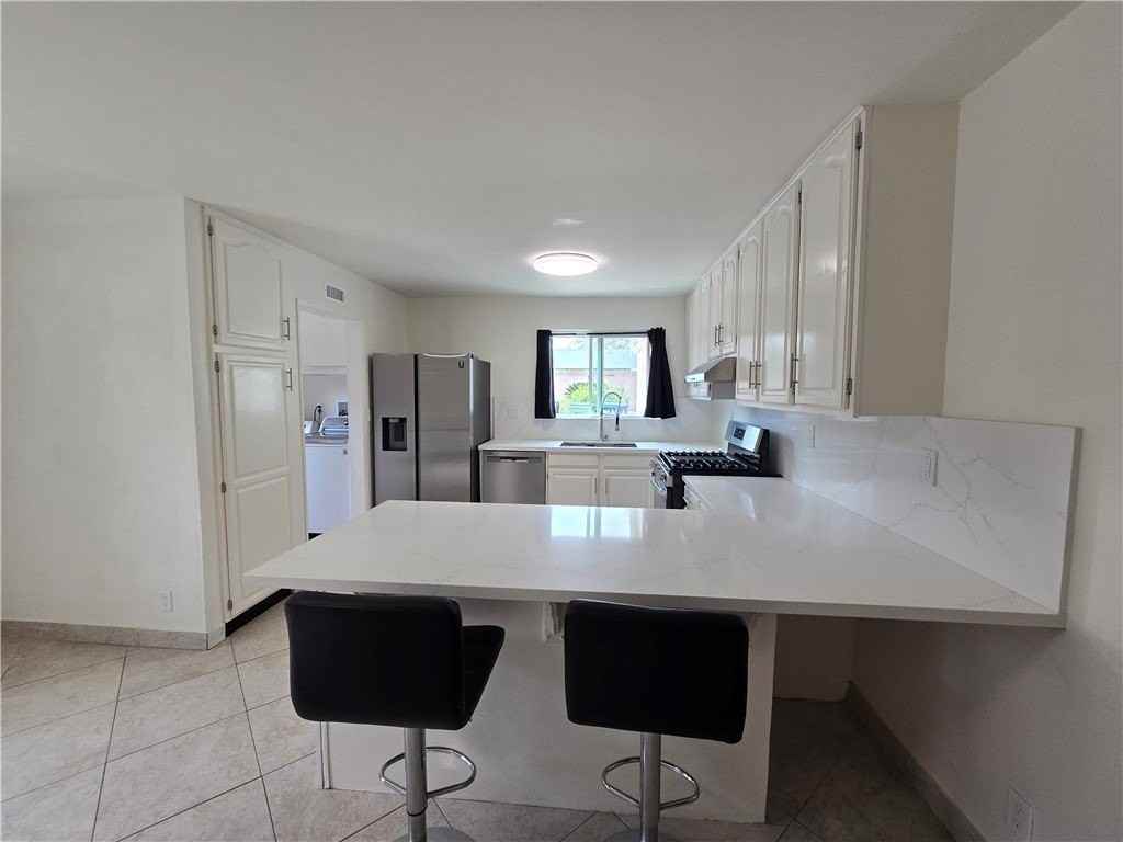 6683 Gross Ave - Photo 5 of 44