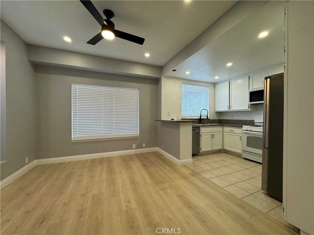 7430 Corbin Ave #9 - Photo 4 of 17