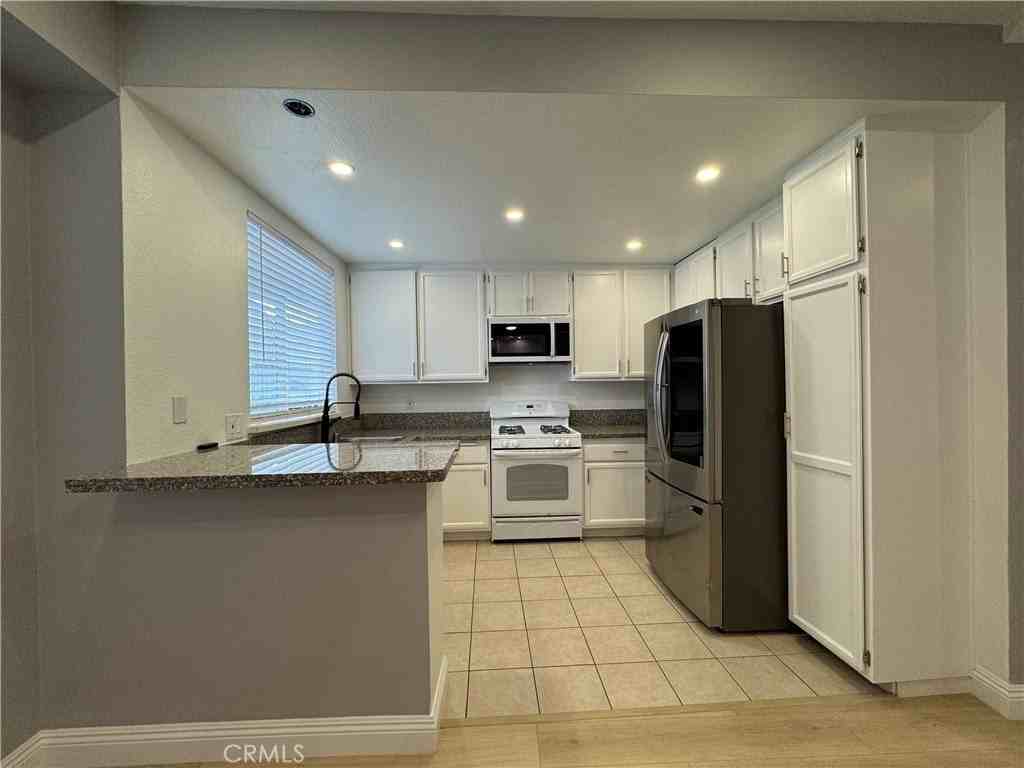 7430 Corbin Ave #9 - Photo 5 of 17