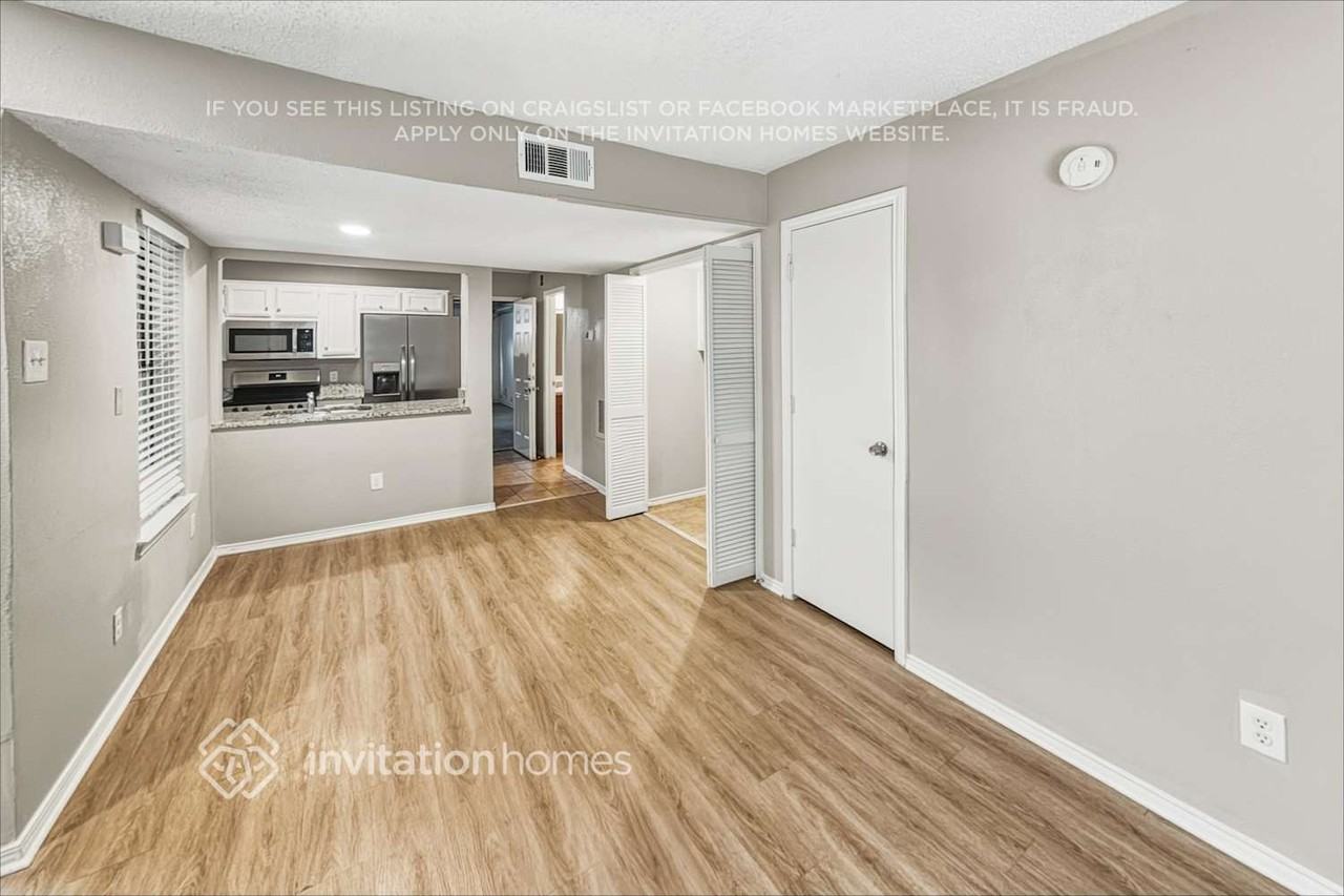 427 Dawn Dr - Photo 6 of 18