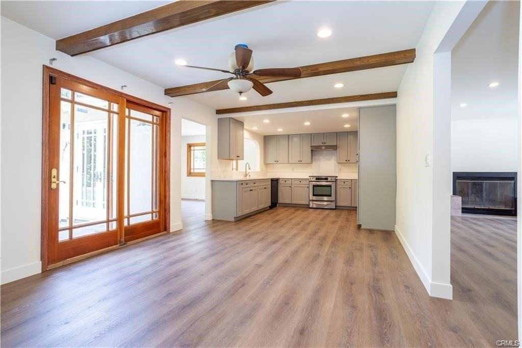 11300 Yolanda Ave - Photo 5 of 25
