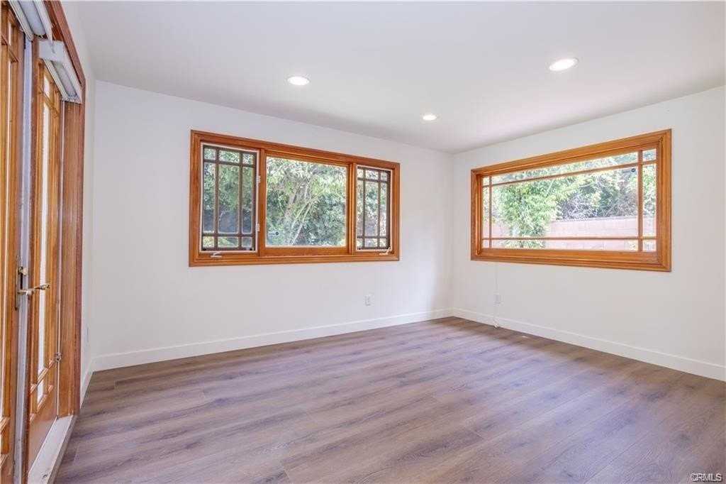 11300 Yolanda Ave - Photo 7 of 25