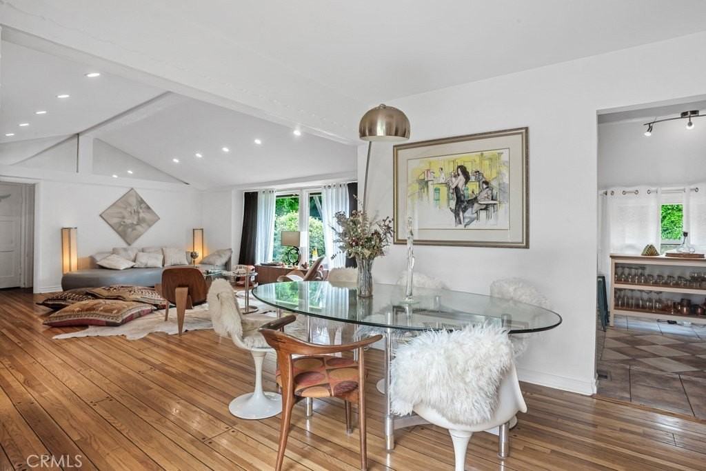3442 Laurel Canyon Blvd - Photo 4 of 33