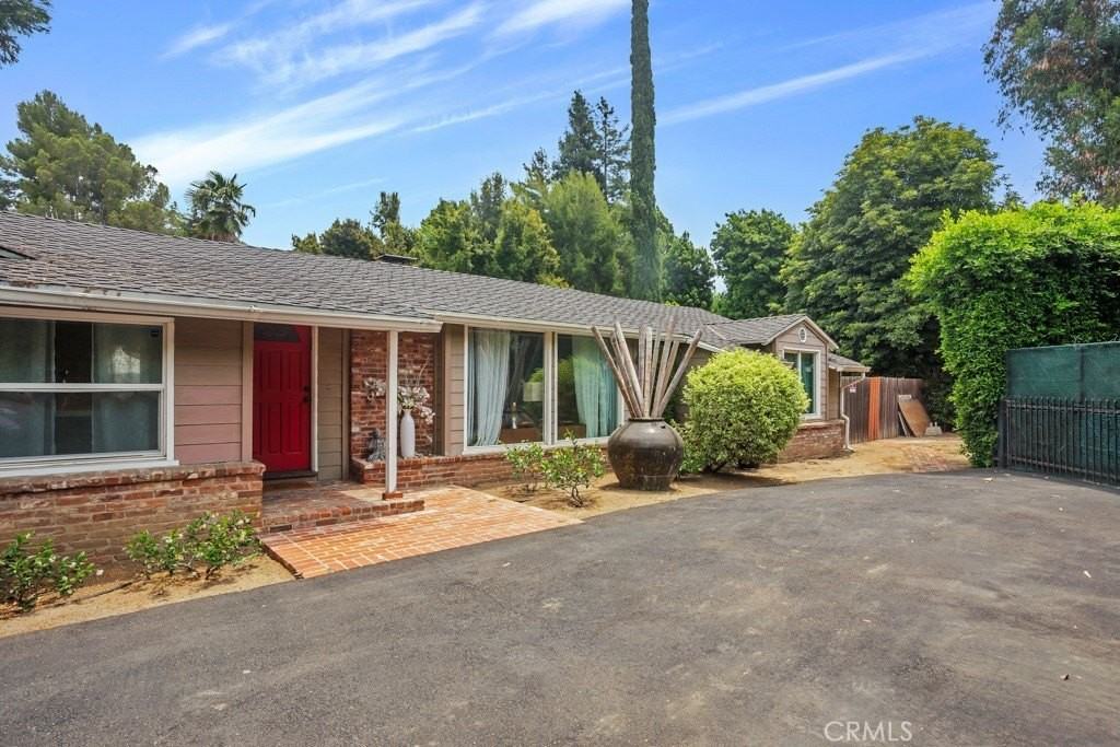 3442 Laurel Canyon Blvd - Photo 5 of 33