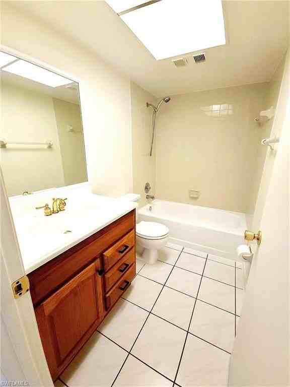 15075 Parkside Dr #102 - Photo 7 of 19