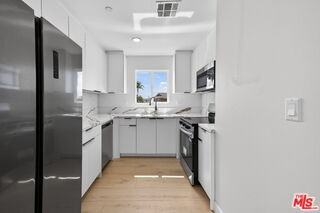 3436 Hunter St - Photo 5 of 8