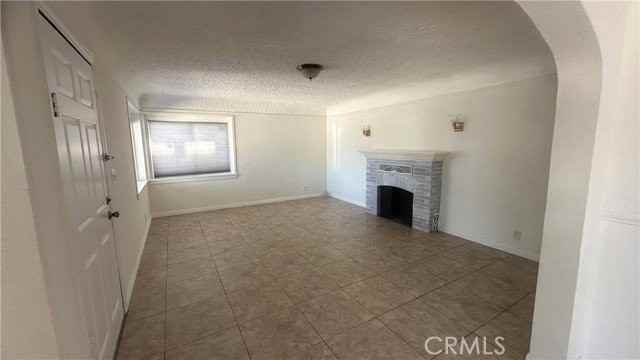 17317 Ardmore Ave - Photo 4 of 5