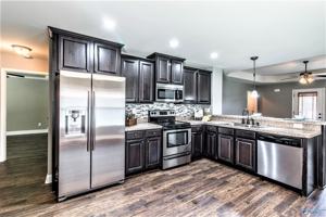 featured image of 5021 Montauk Trl Se