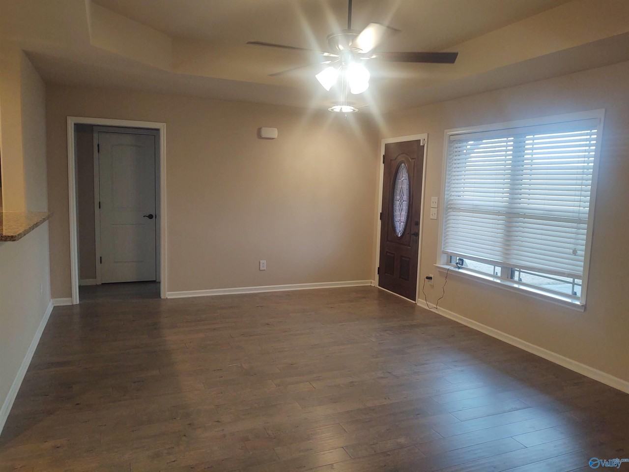 108 Hunter Way - Photo 3 of 27