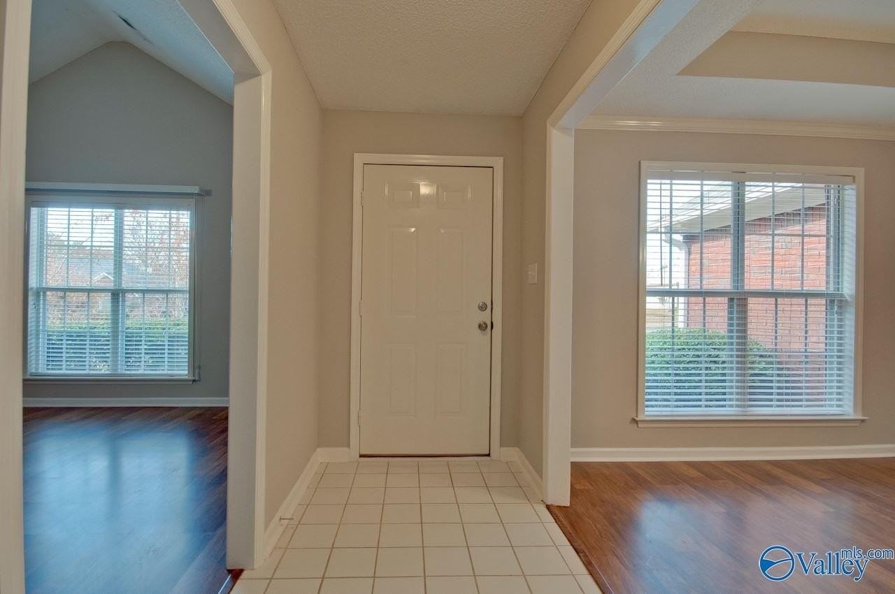 113 Claytor Ln - Photo 3 of 30