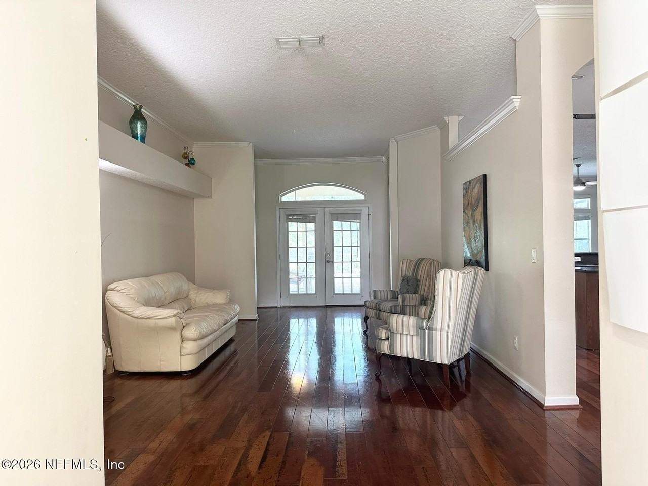 1932 Lyndhurst Dr - Photo 4 of 36