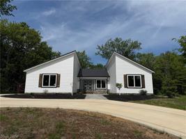 featured image of 3940 Ellendale Rd
