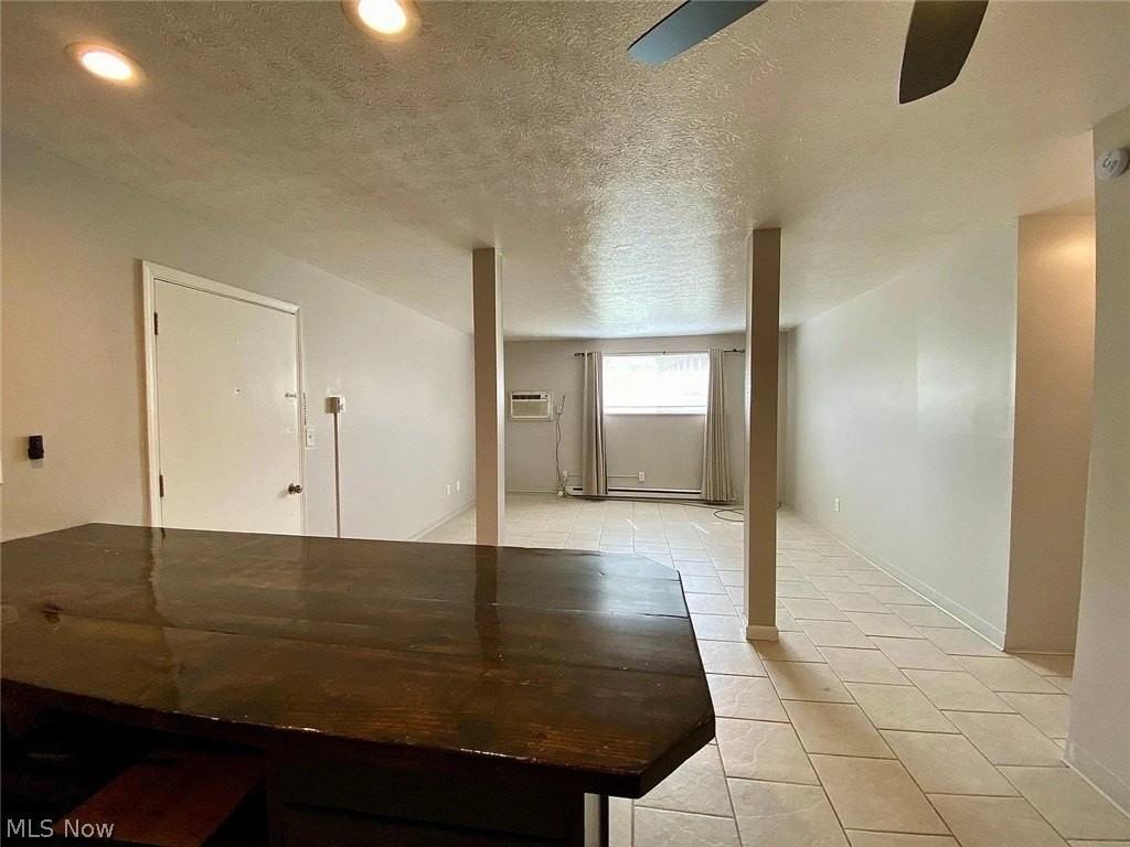 640 S Shore Ct - Photo 5 of 16