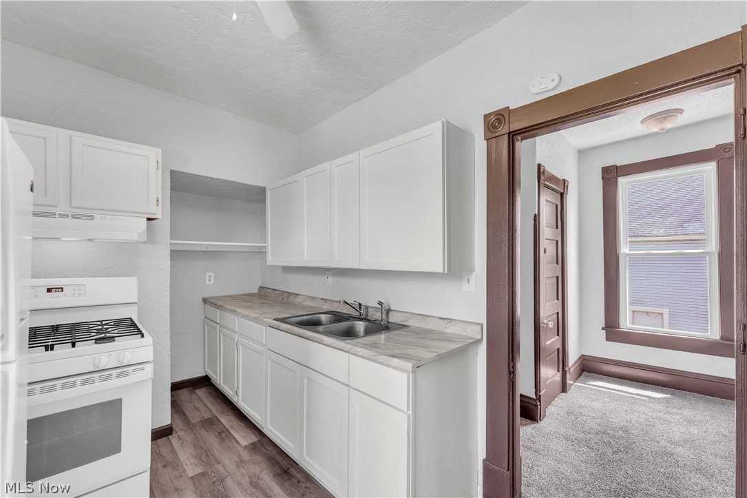 812 Lovett Pl #UP - Photo 4 of 21