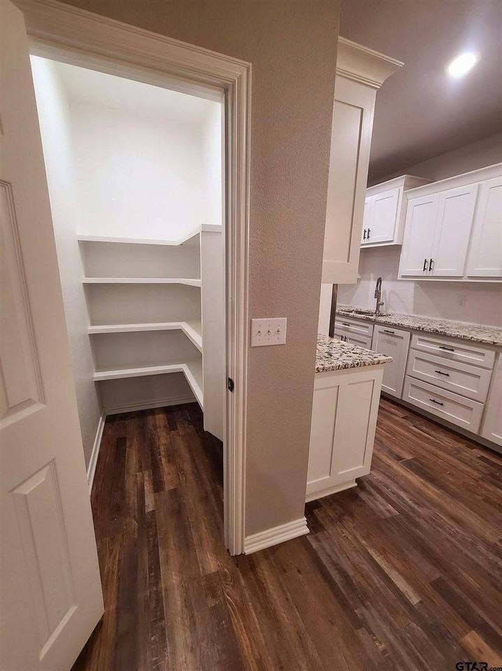 11230 County Road 152 W Unit 2 - Photo 4 of 23