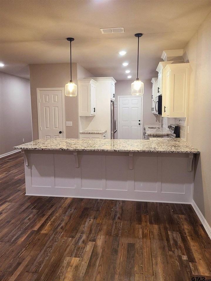 11230 County Road 152 W Unit 2 - Photo 5 of 23