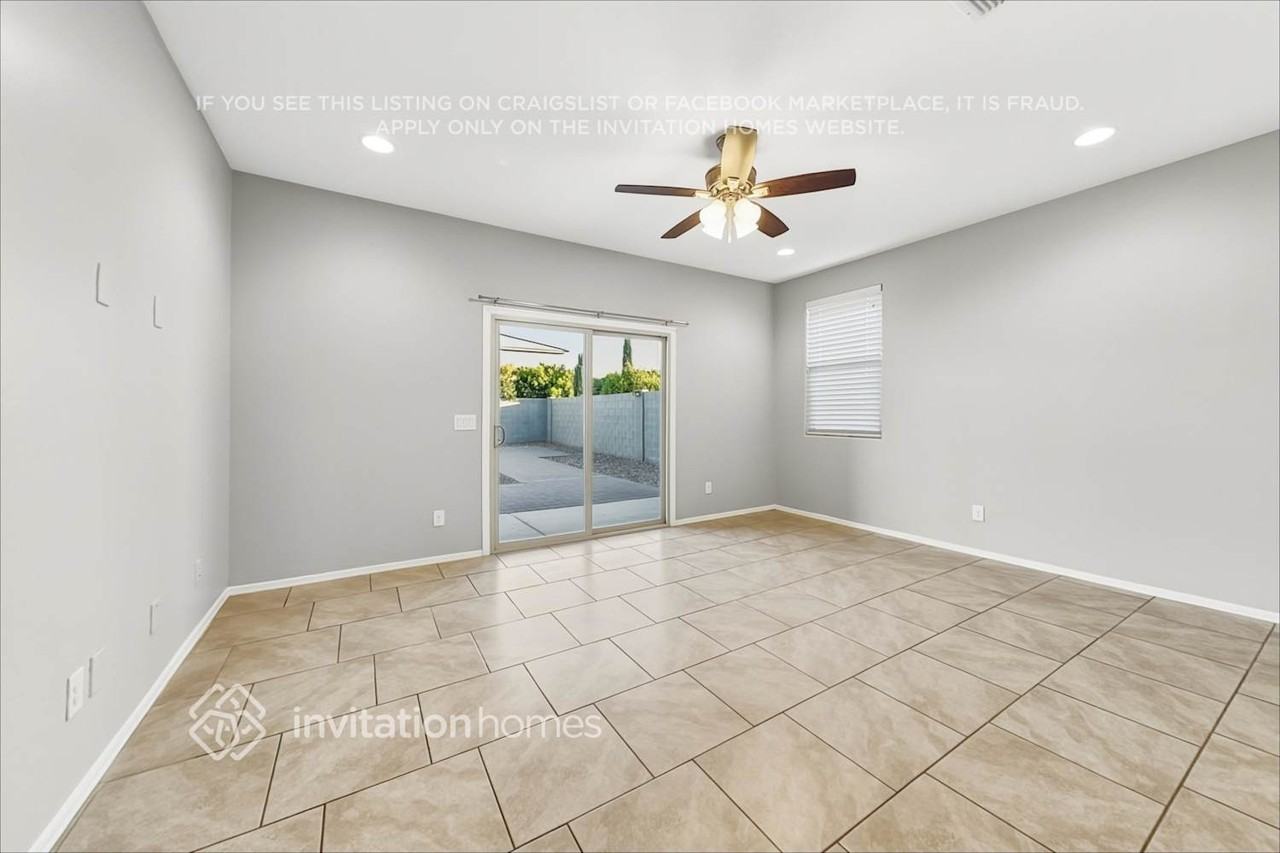 39997 W Jenna Ln - Photo 3 of 20