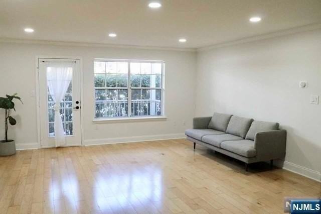 400 Crown Ct #561 - Photo 4 of 26