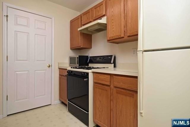 1094 Coventry Way #1094 - Photo 3 of 8