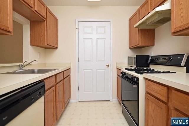 1094 Coventry Way #1094 - Photo 4 of 8