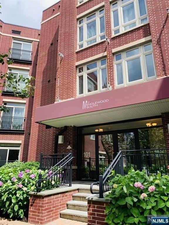 3325 Riverview Ave #325 - Photo 2 of 11