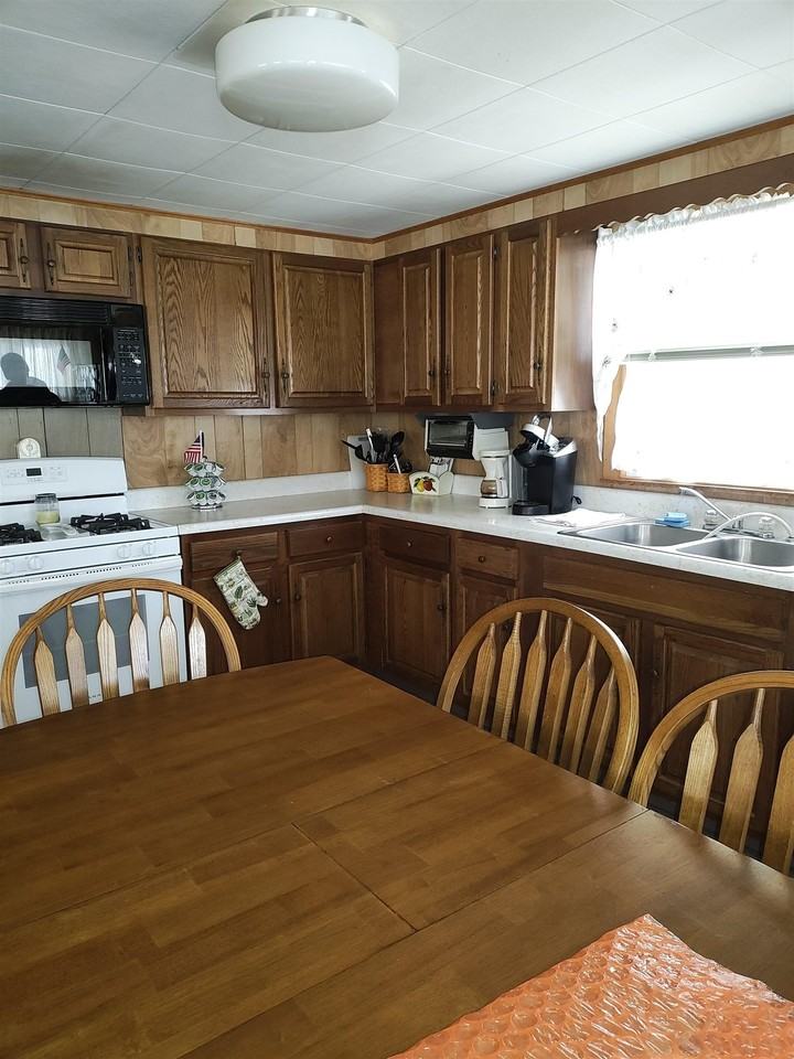 19 Arrowhead Point Rd - Photo 6 of 23