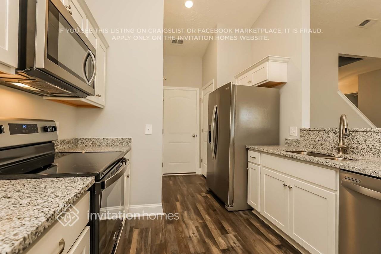 273 Green Hills Dr - Photo 4 of 16