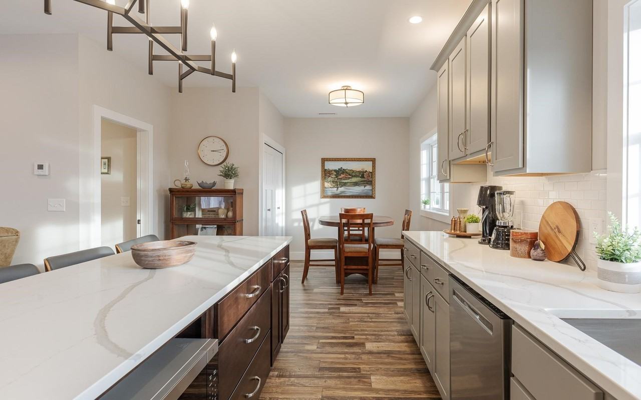 60 Dearborn Cir - Photo 3 of 14