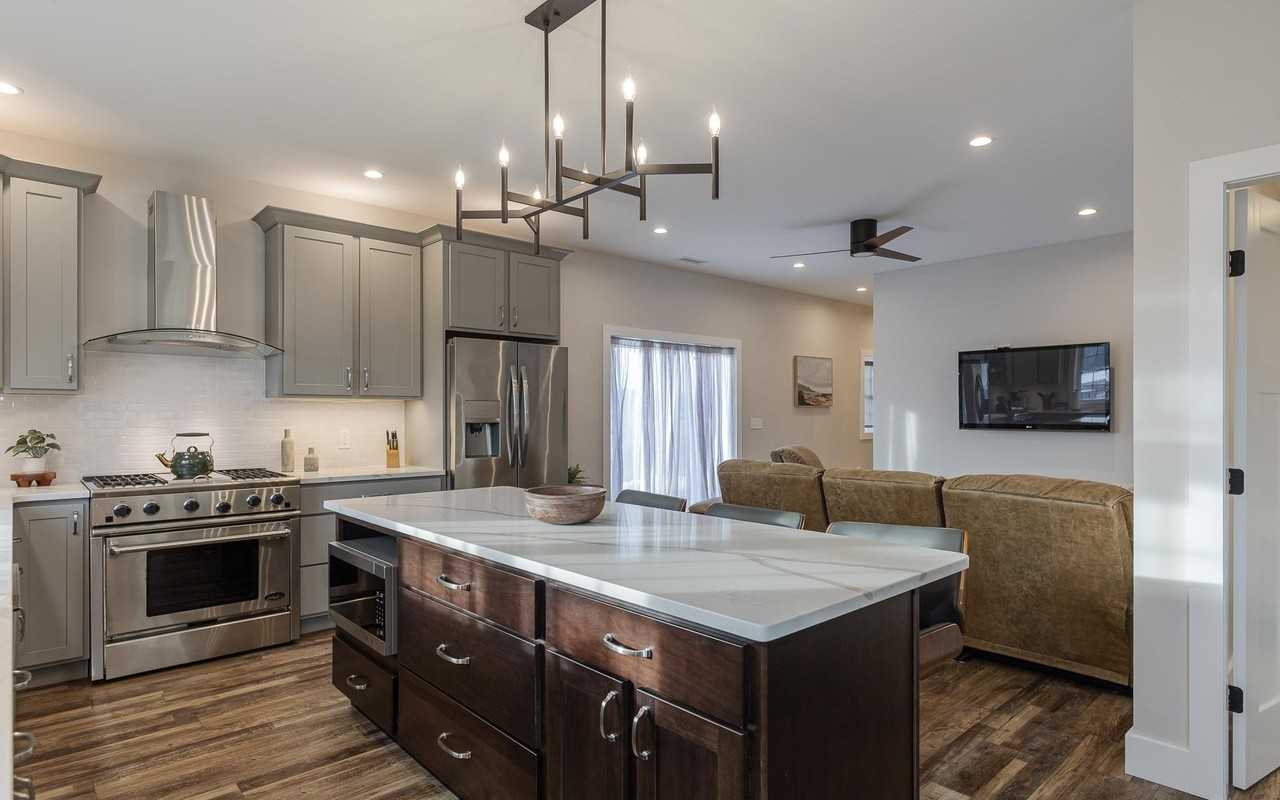 60 Dearborn Cir - Photo 5 of 14
