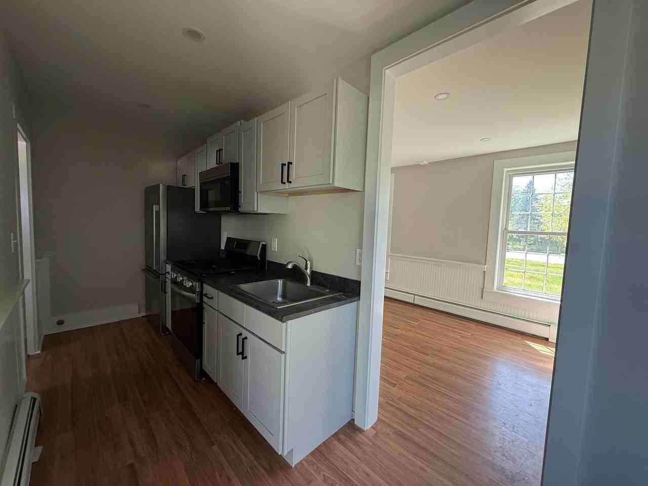 52 Lincoln St #C - Photo 2 of 9