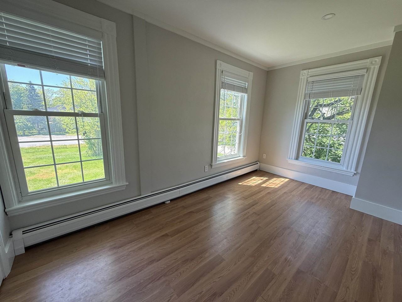 52 Lincoln St #C - Photo 4 of 9