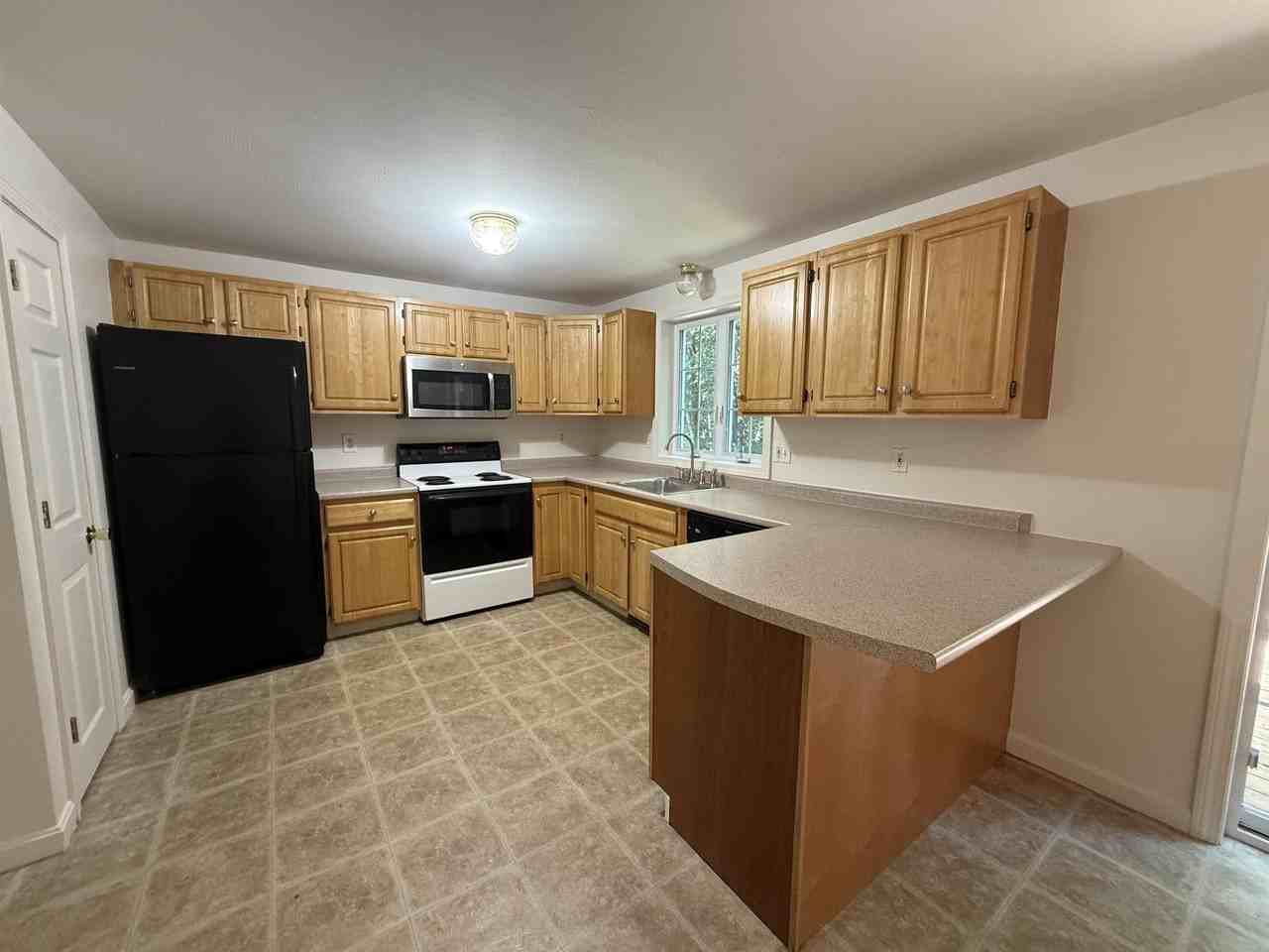 144 Main St #3 - Photo 6 of 25